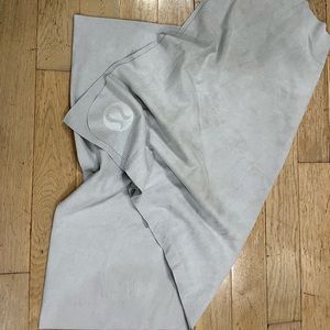 Lululemon The Towel - Gray - Like New